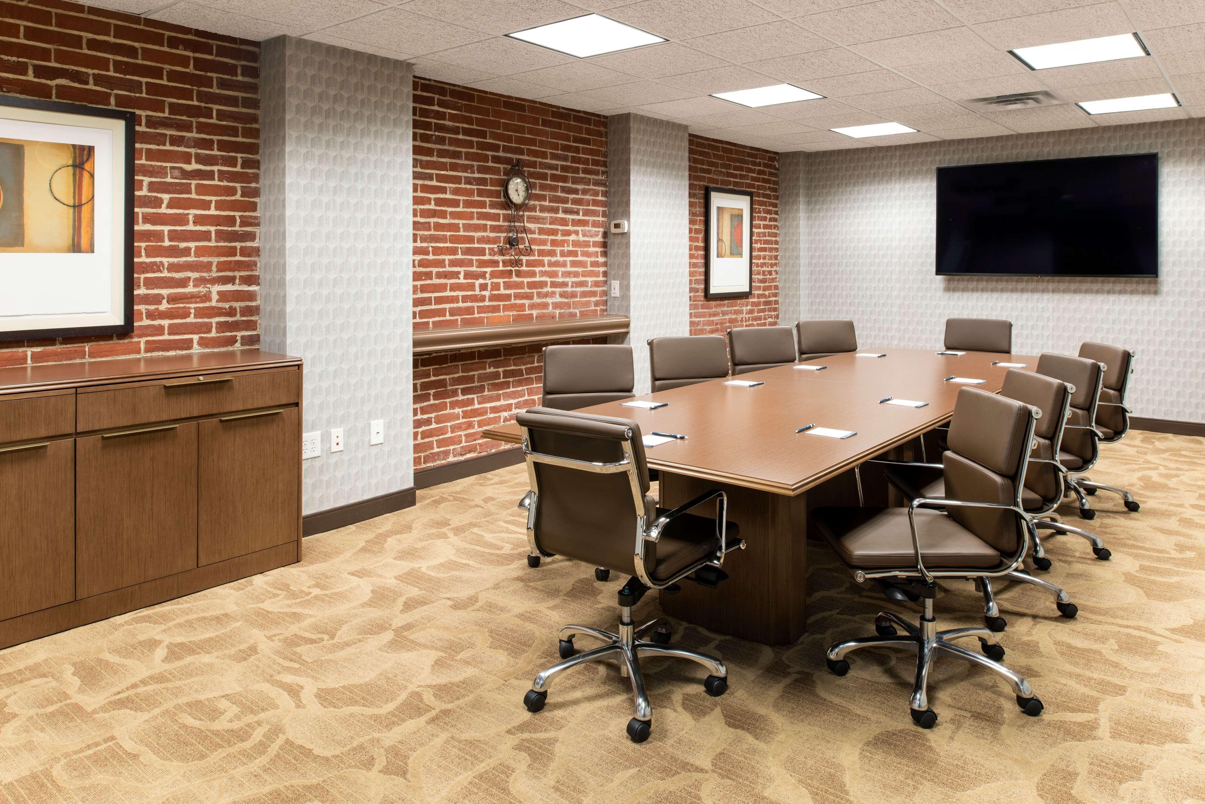 Homewood Suites By Hilton Indianapolis Downtown Екстер'єр фото