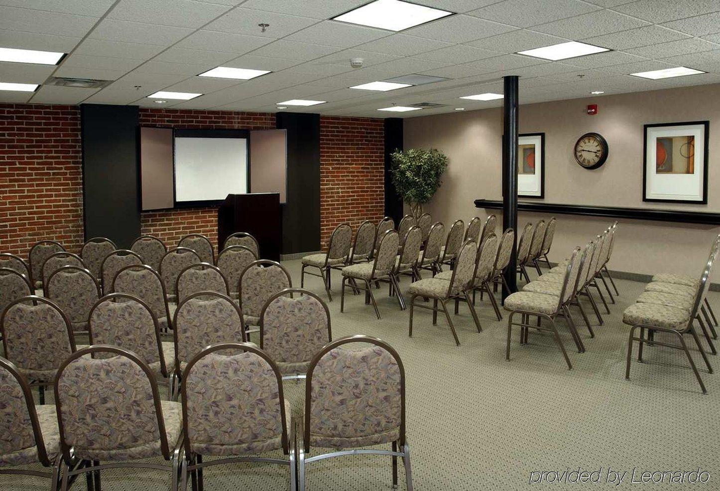 Homewood Suites By Hilton Indianapolis Downtown Екстер'єр фото
