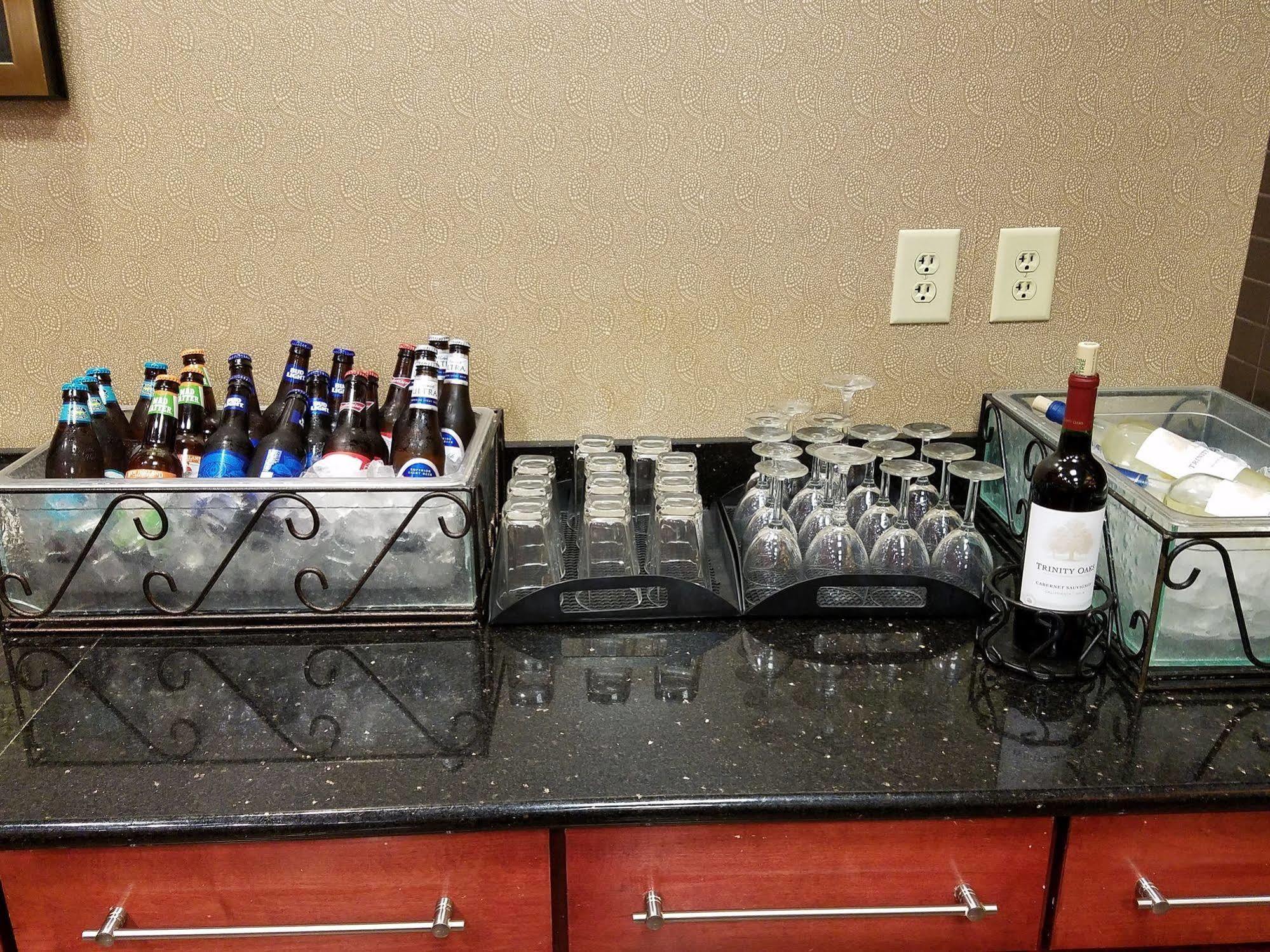 Homewood Suites By Hilton Indianapolis Downtown Екстер'єр фото