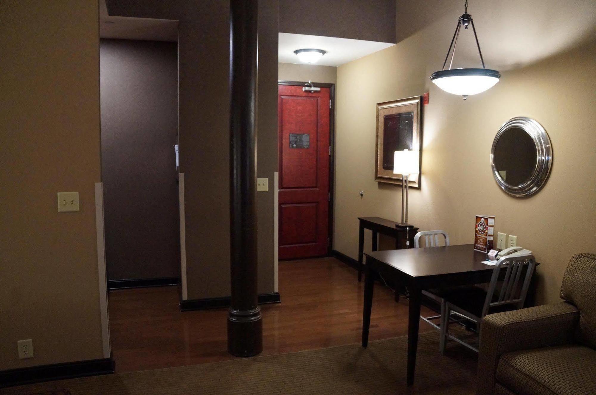Homewood Suites By Hilton Indianapolis Downtown Екстер'єр фото